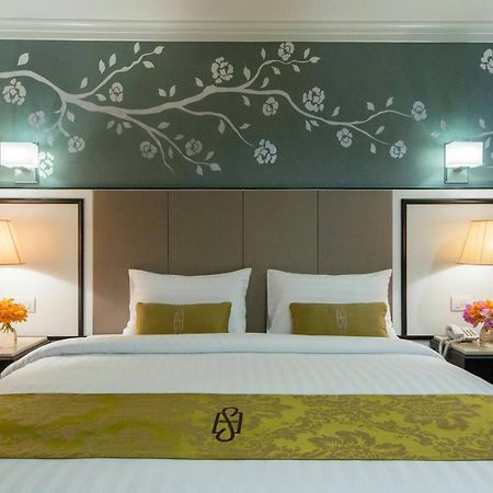 Sara'S Hotel Бангкок Экстерьер фото