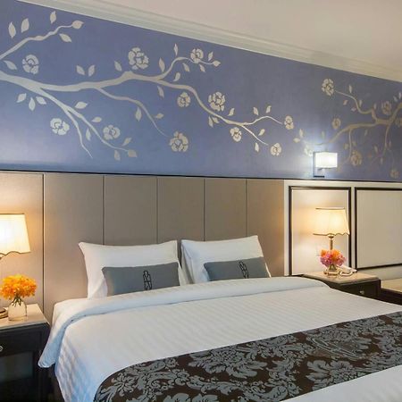 Sara'S Hotel Бангкок Экстерьер фото