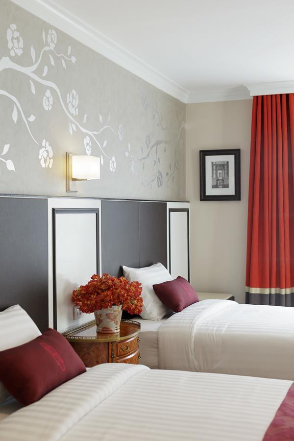Sara'S Hotel Бангкок Экстерьер фото