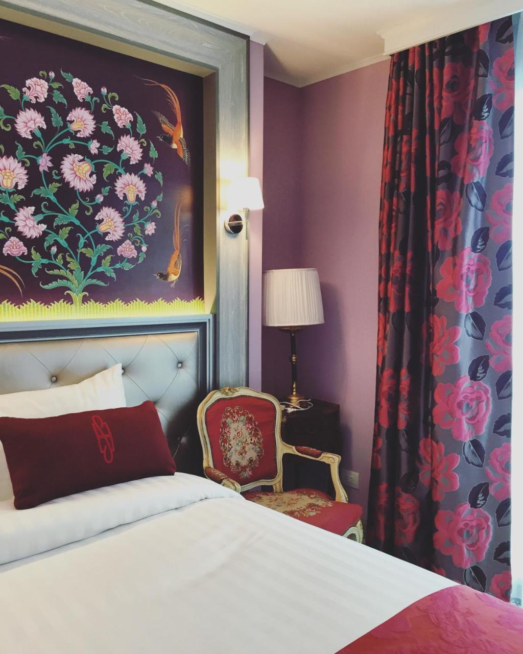 Sara'S Hotel Бангкок Экстерьер фото