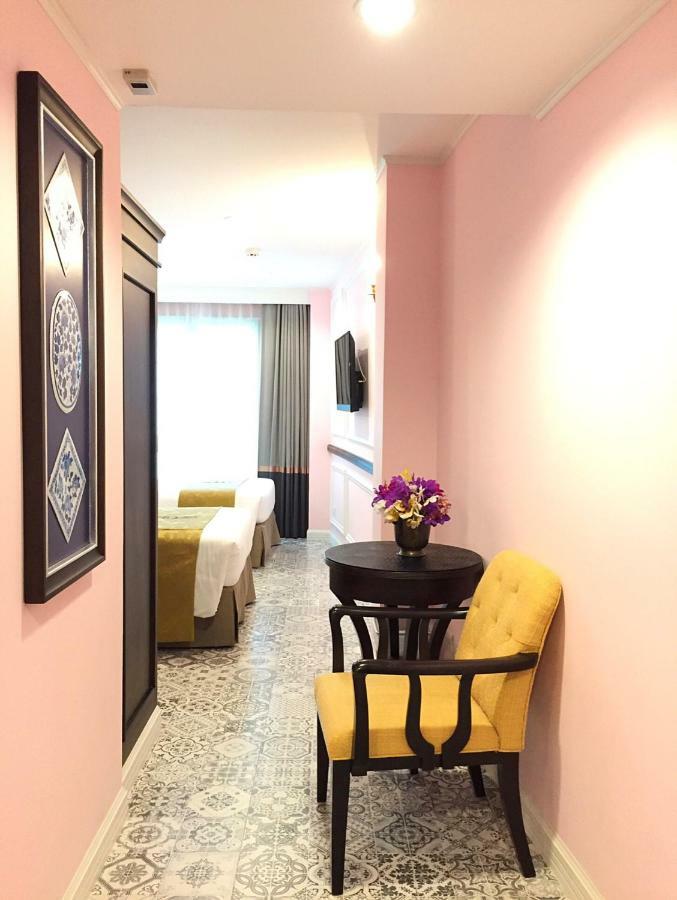 Sara'S Hotel Бангкок Экстерьер фото